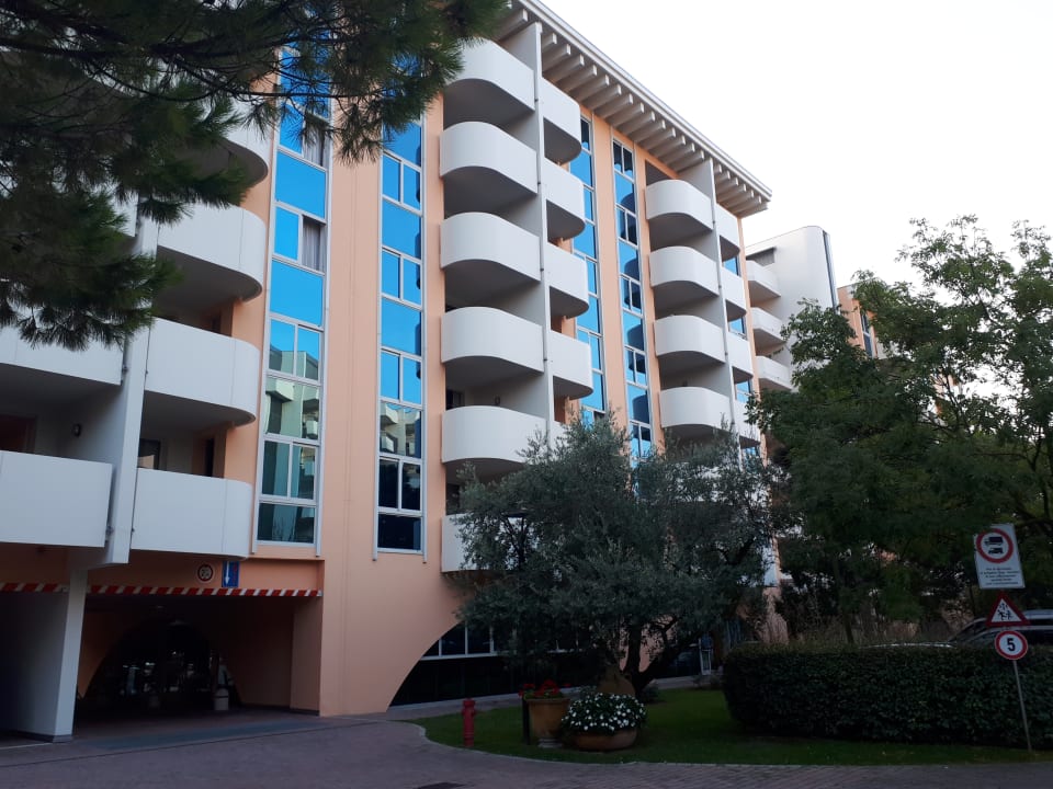 Außenansicht Aparthotel Holiday