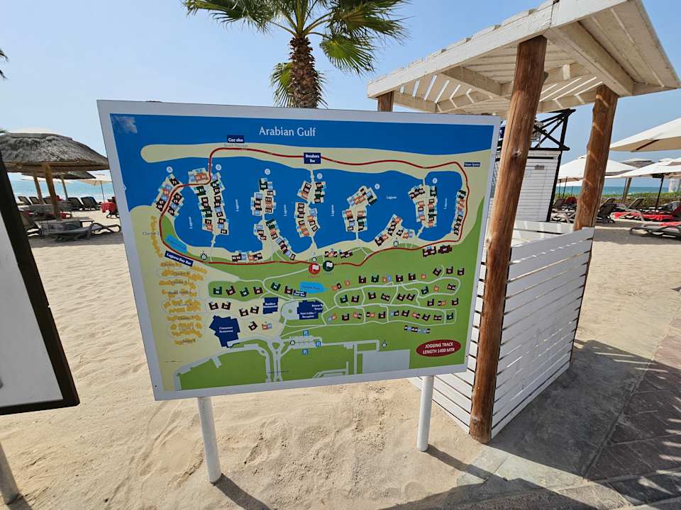 Strand The Cove Rotana Resort