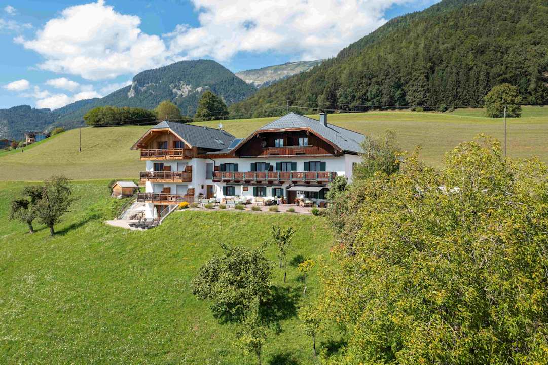 Außenansicht Hotel Altroiterhof