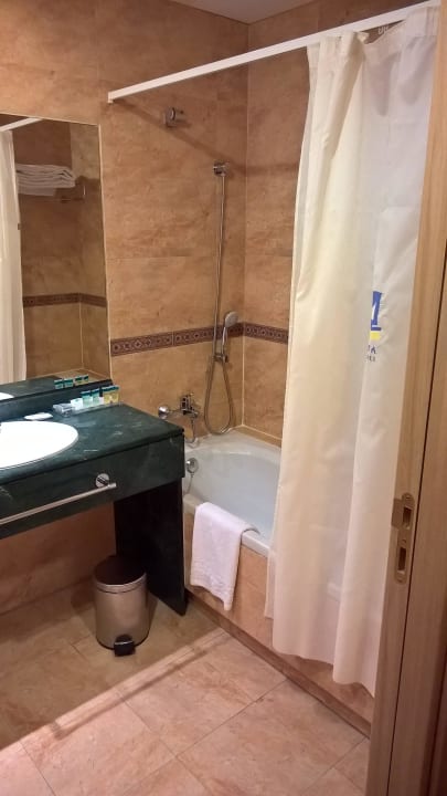 Großes Badezimmer Senator Cádiz Hotel