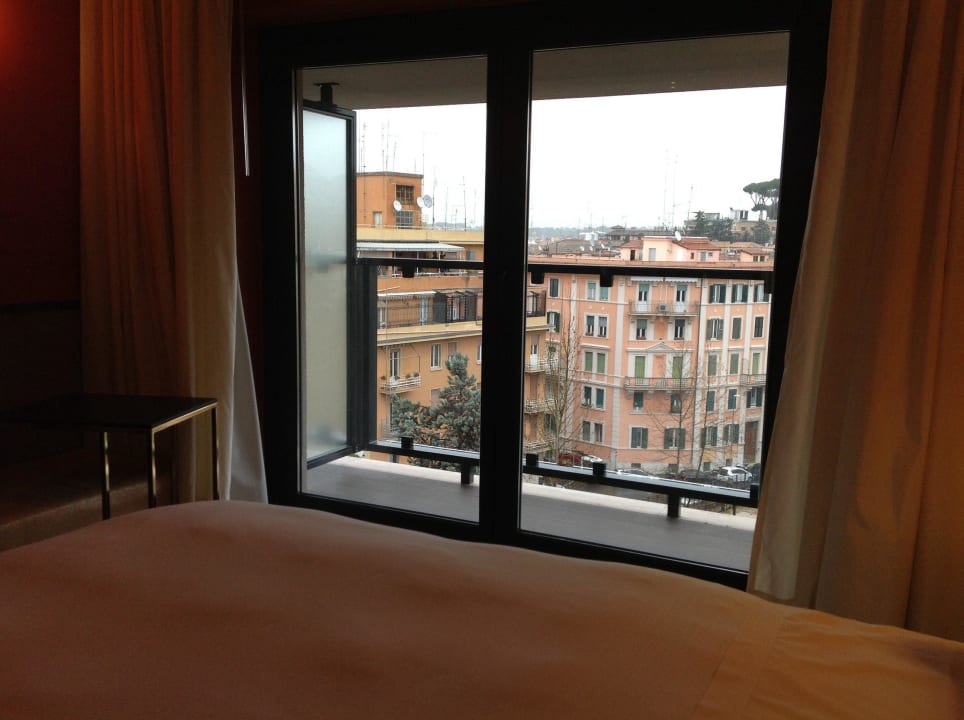 Ausblick über Rom vom Bett aus Starhotels Michelangelo