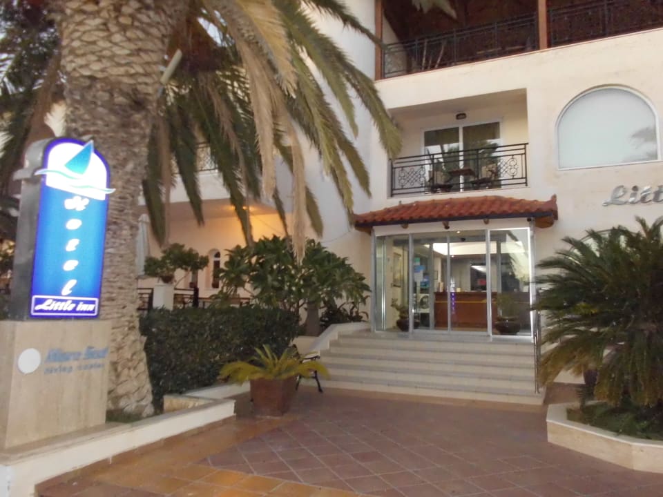 Außenansicht Hotel Little Inn