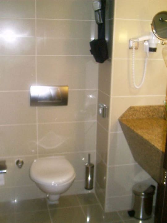 Bad Royal Wings Hotel