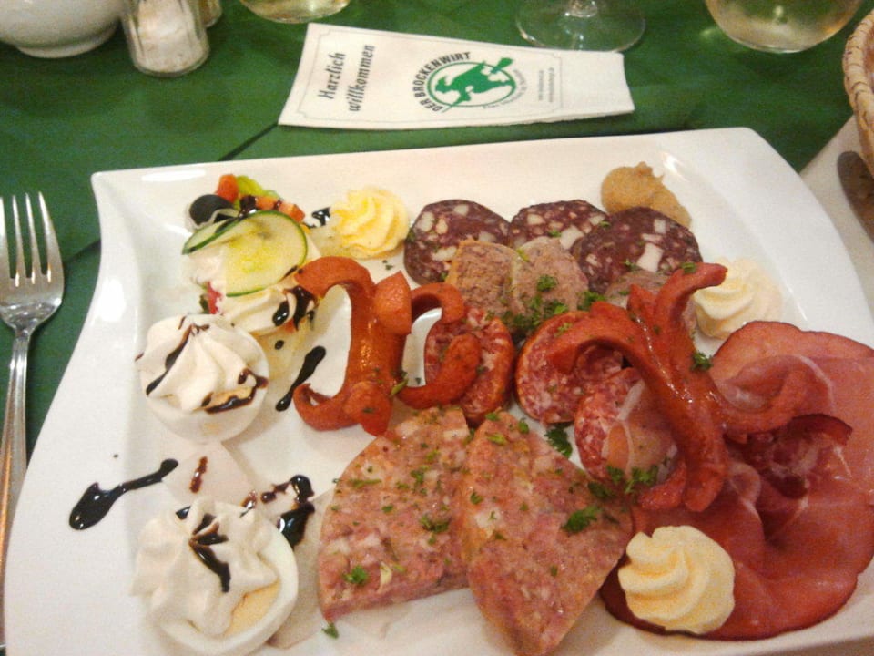 Zünftiges Abendessen Hotel Brocken