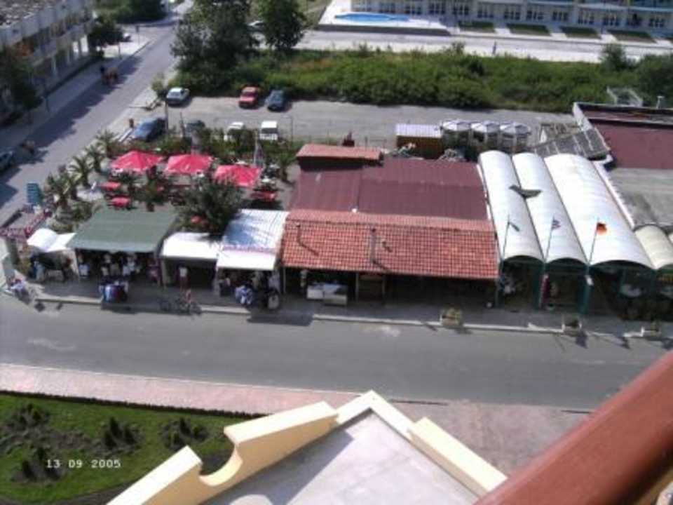 Restaurant vor dem Imperial HI Hotels Imperial Resort