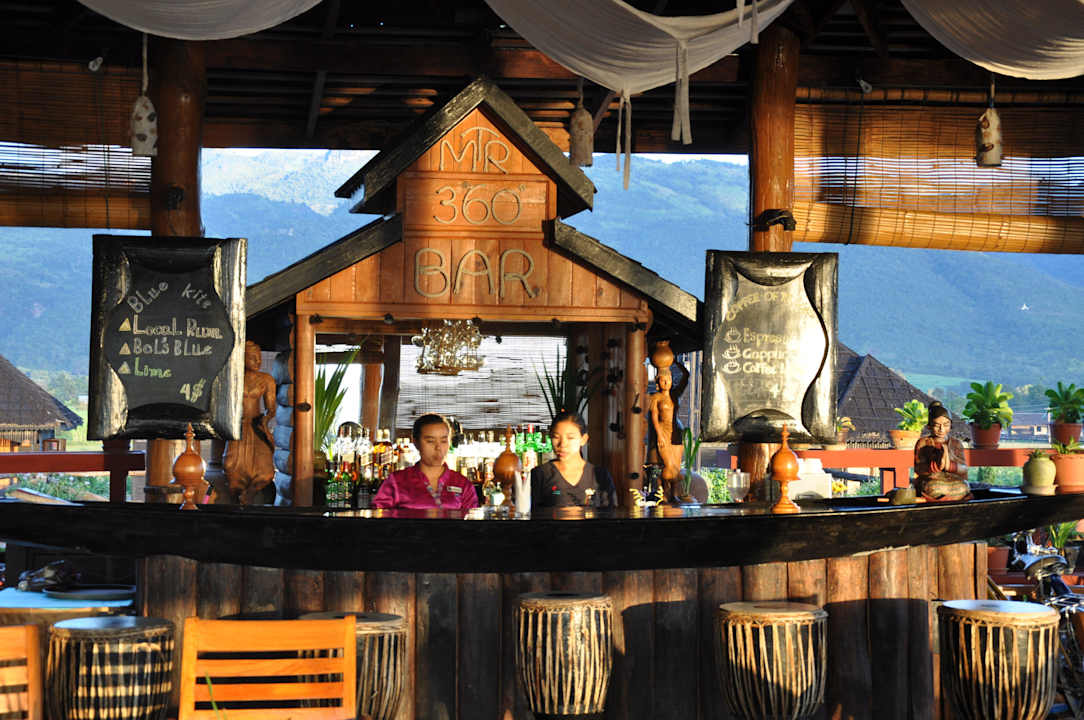Open-Air-Bar mit feinen Drinks Myanmar Treasure Resort - Inle Lake