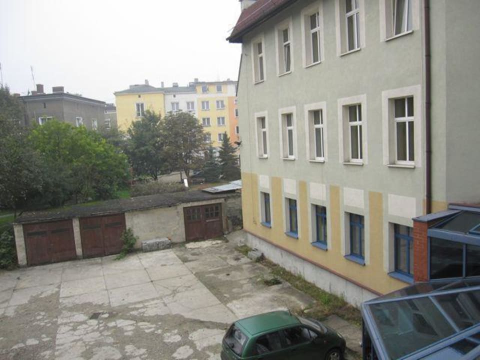 Widok na dziedziniec Hotel Polonia Racibórz