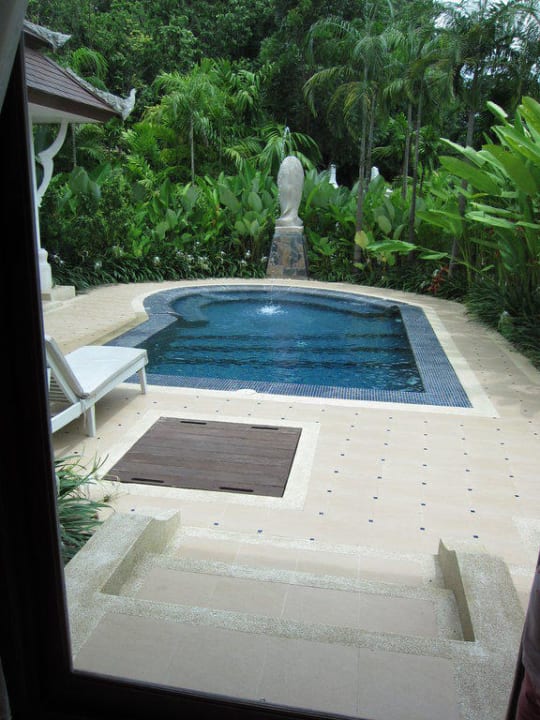 Privater Pool der Poolvilla Mida Resort Kanchanaburi