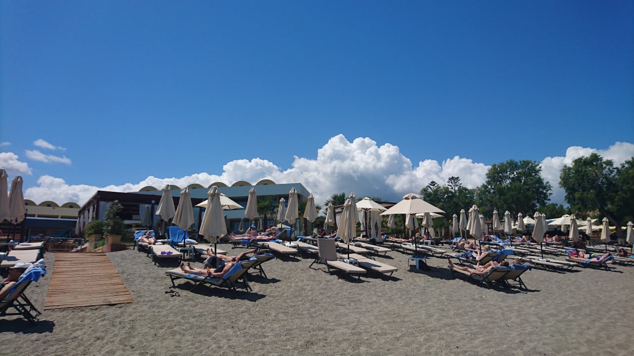 Strand Thalassa Beach Resort
