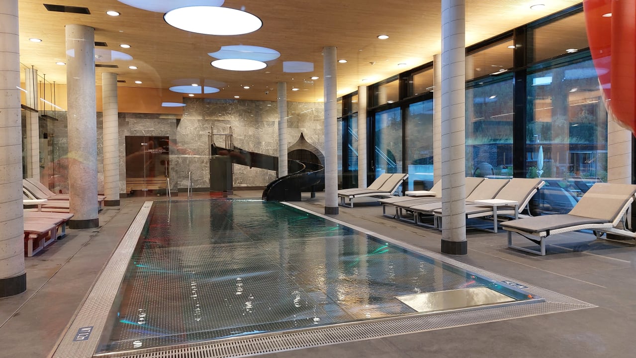 Pool Gradonna Mountain Resort