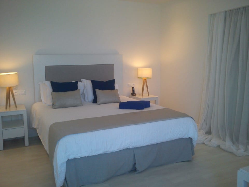 Bedroom - Simple & Elegant Knossos Beach Bungalows Suites Resort & Spa