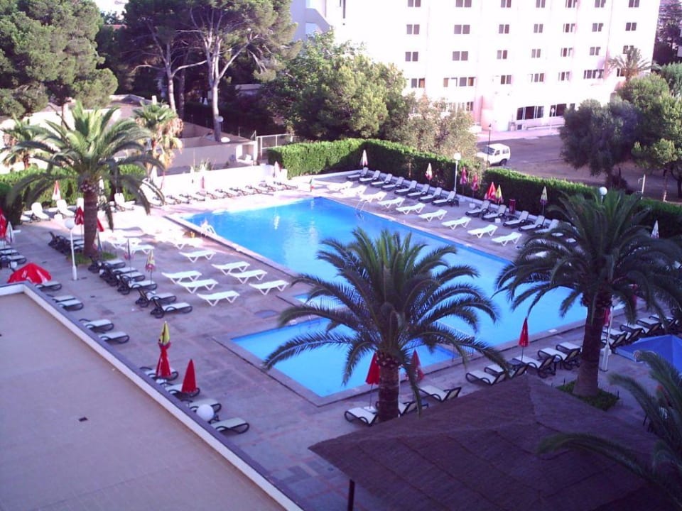 Blick auf den Poolgarten von der 4 Etage Millor Sol