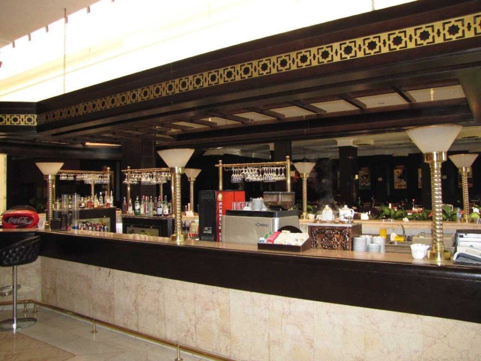 Bar im Hotelgebäude Balmy Foresta