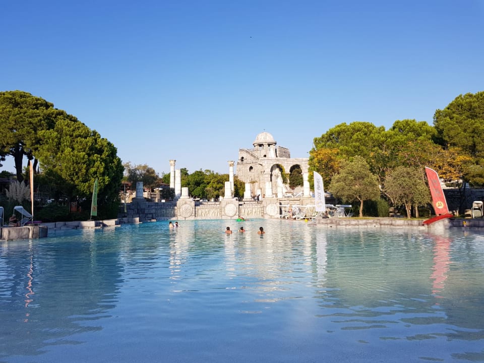 Pool Xanadu Resort Hotel
