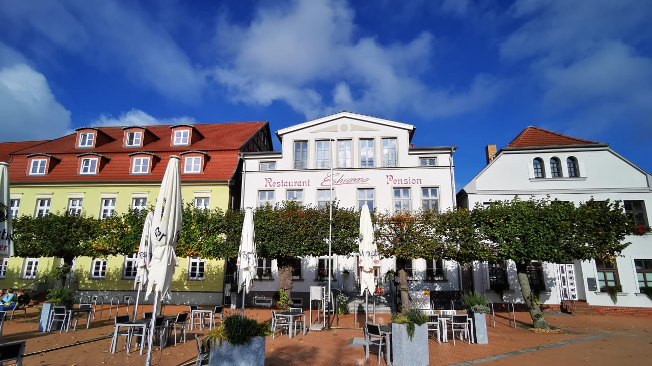 Außenansicht Restaurant & Pension Eshramo