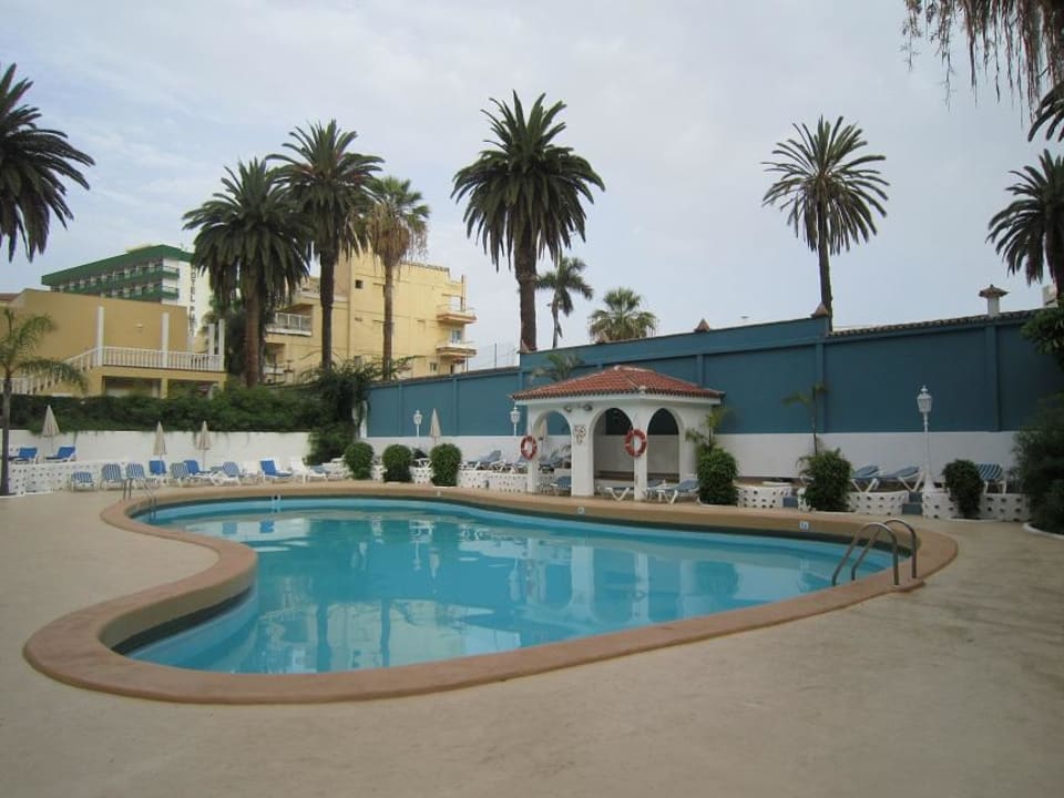 Pool Hotel RF San Borondon