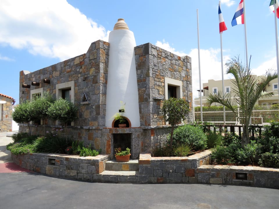 Außenansicht Alexander Beach Hotel & Village Resort