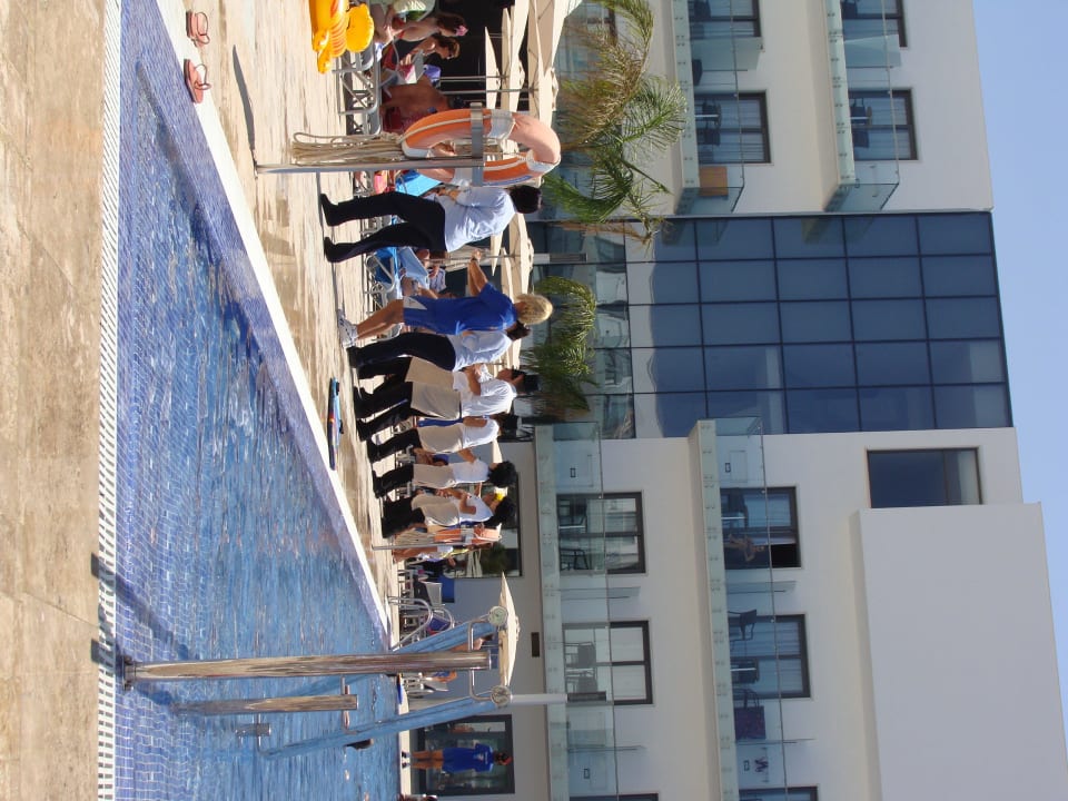 Pesonal bei einem Tänzchen Hipotels Gran Conil Hotel