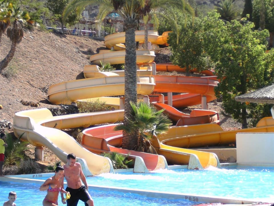 Aqualand HL Miraflor Suites Hotel