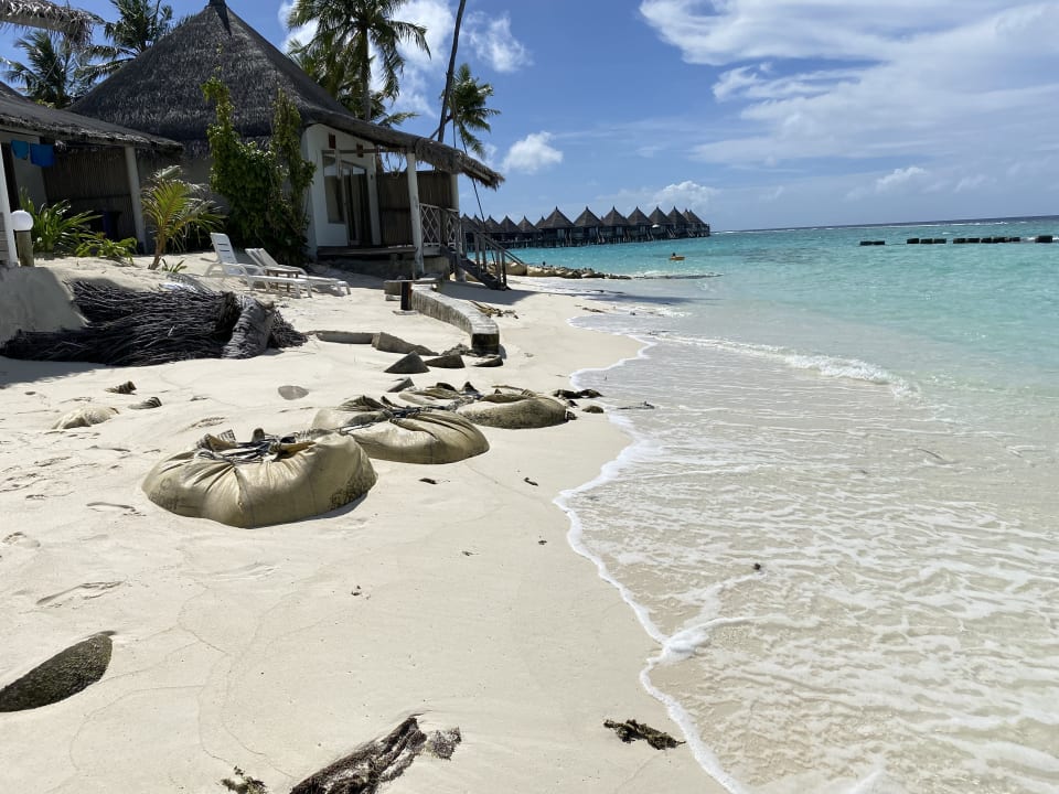 Strand Angaga Island Resort
