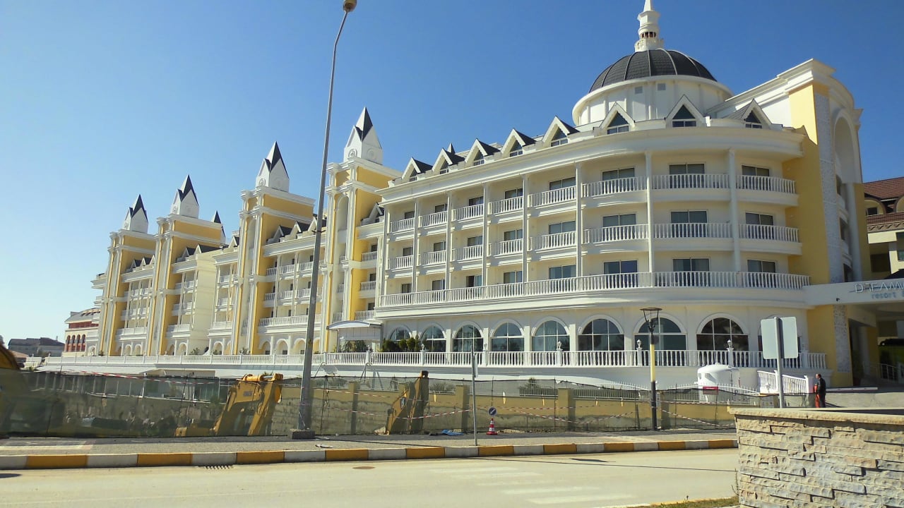 Von Osten noch richtig schöner Anblick Dream World Resort & Spa