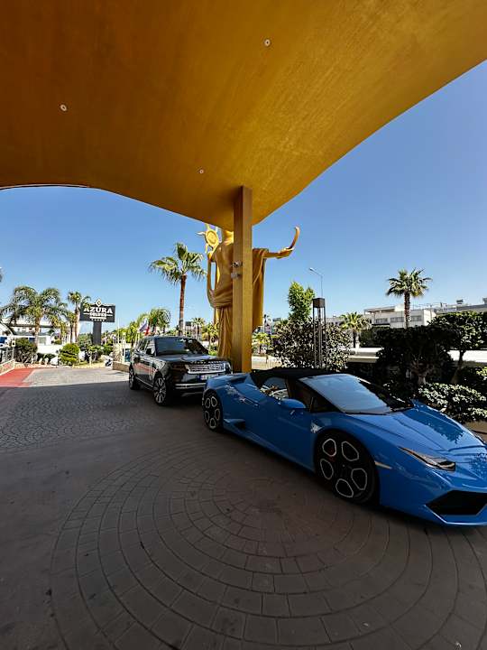 Lobby Azura Deluxe Resort & Spa Hotel
