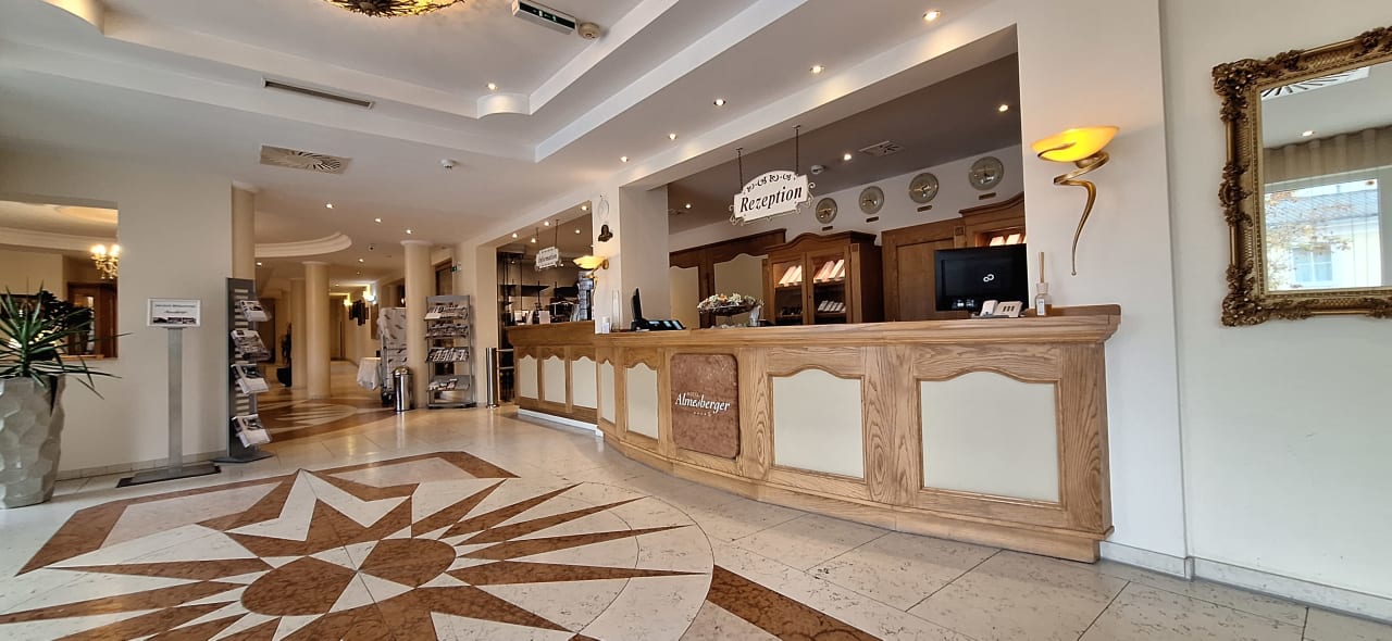 Lobby Hotel Almesberger