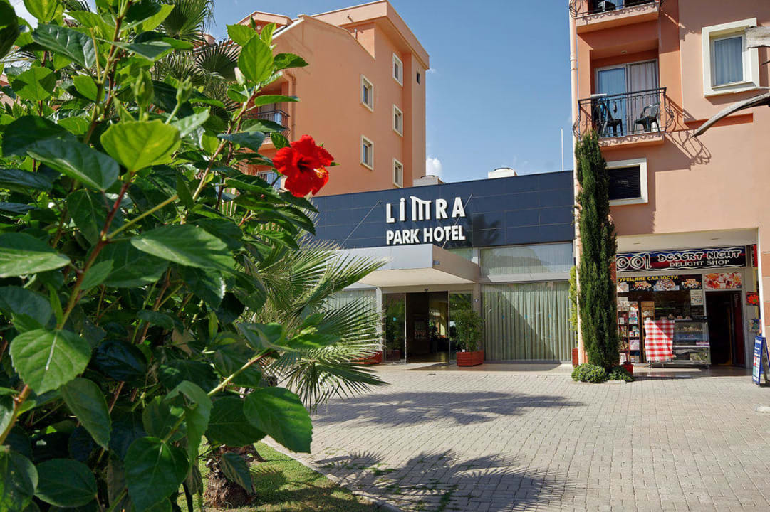 Hotel-Eingang Limak Limra Hotel & Resort