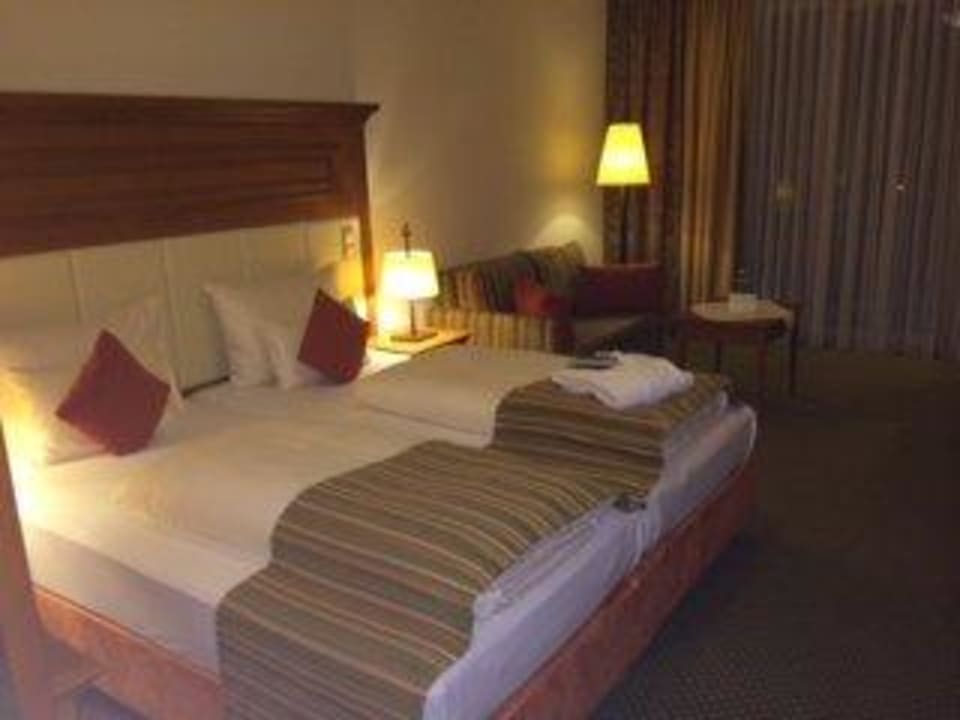 Bett 2 Hotel EDELWEISS Berchtesgaden