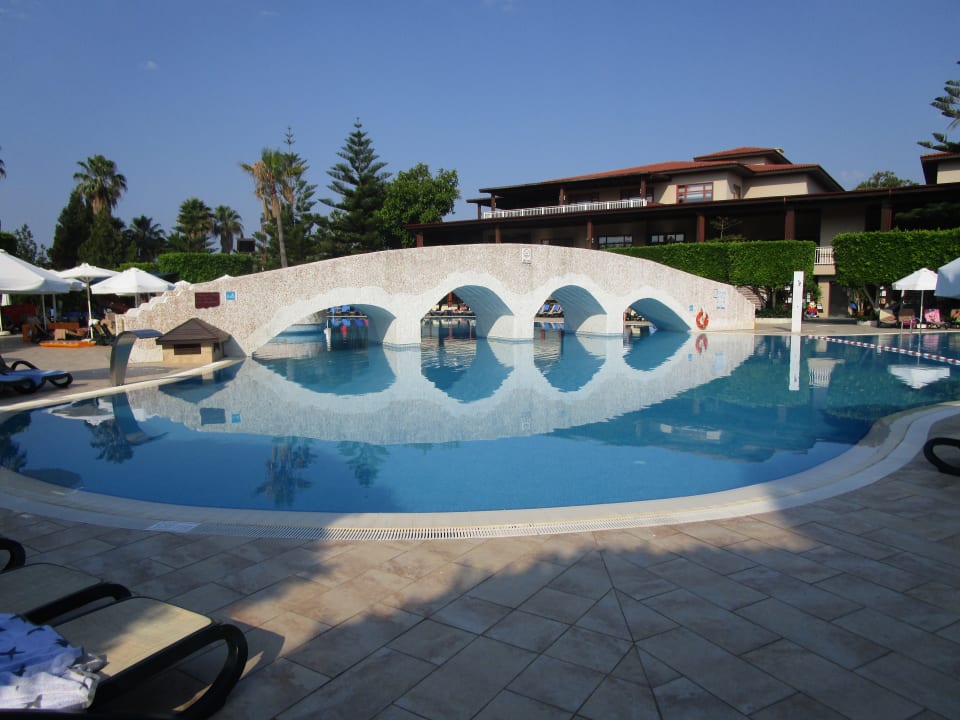 Pool Club Grand Side