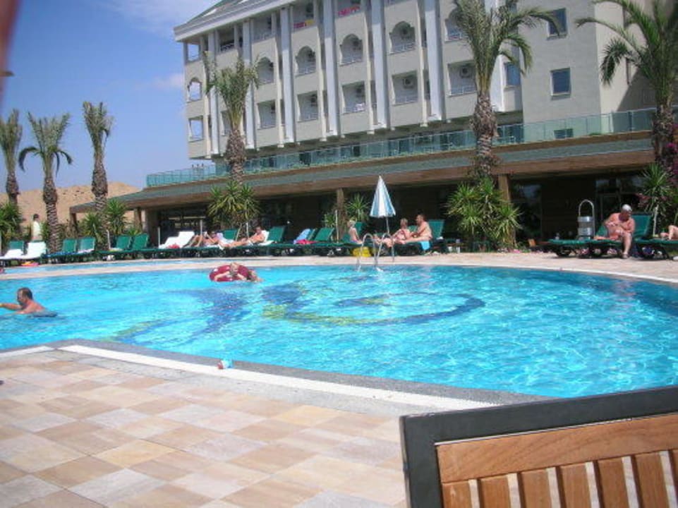 Pool Calimera Hane Garden