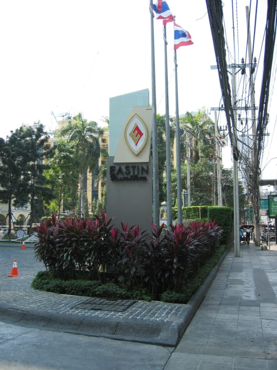 Eingang Eastin Grand Hotel Sathorn