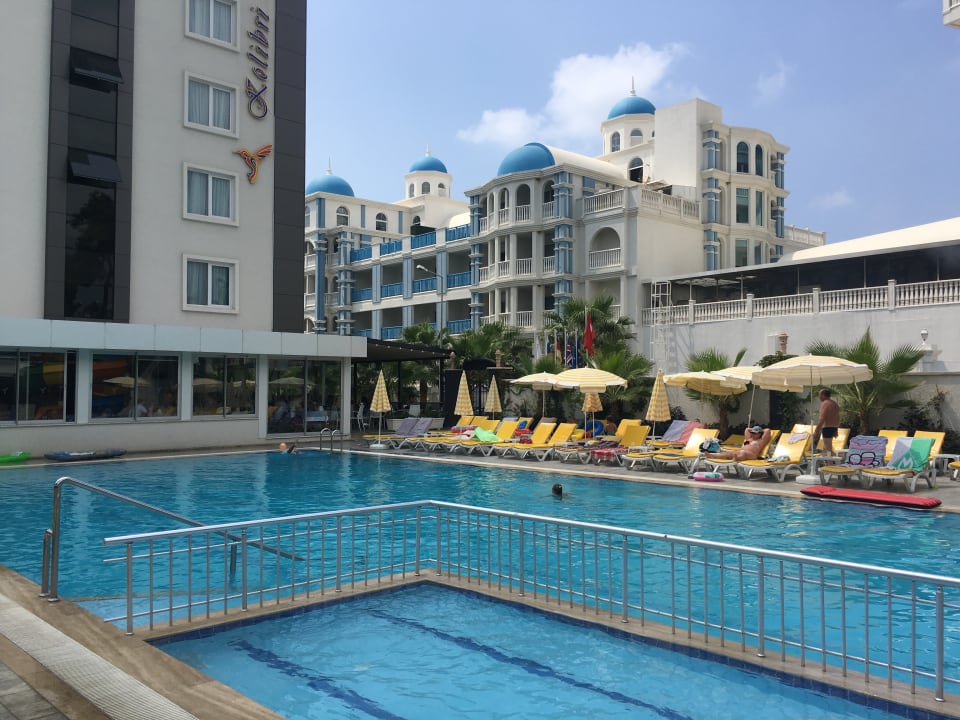 Pool Kolibri Resort Hotel