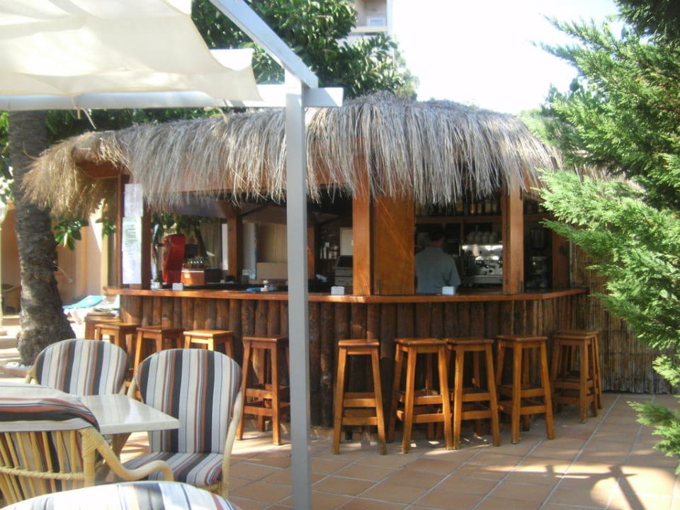 Poolbar Valentin Reina Paguera