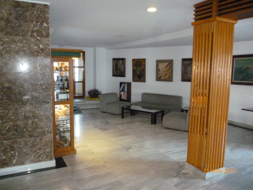 Lobby Hotel Clumba