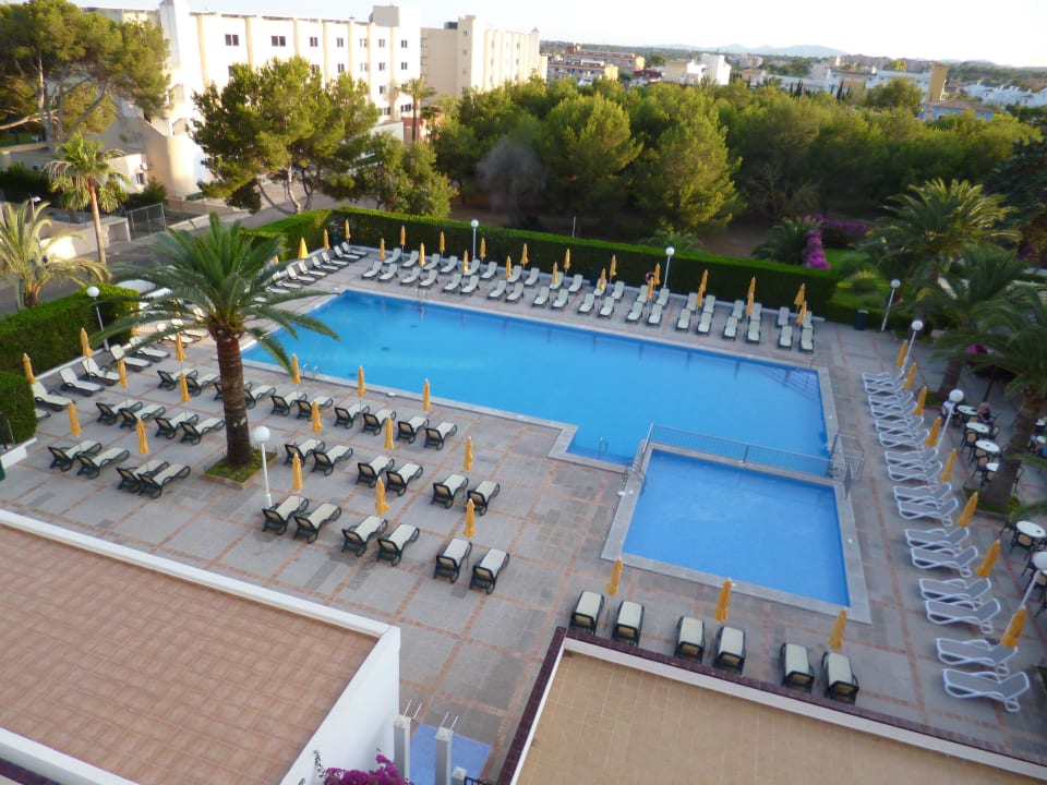 Aussicht von der 4. Etage auf den Pool  Millor Sol