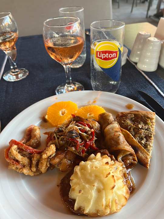 Gastro Can Garden Resort