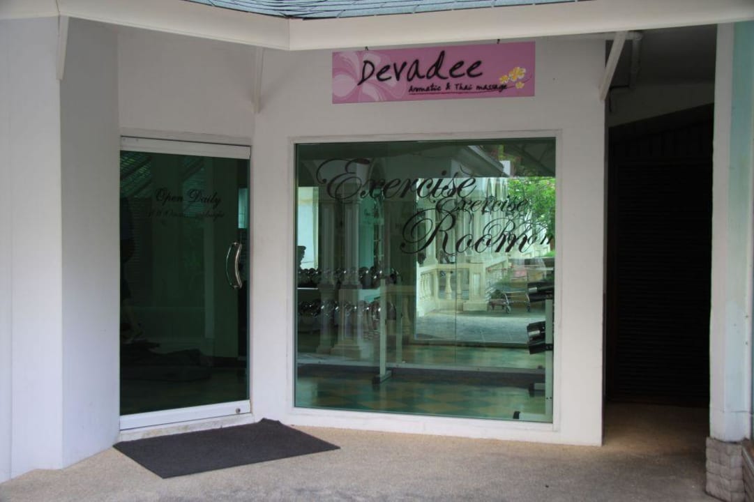 Fitnesscenter im 2.Stock The Tawana Bangkok