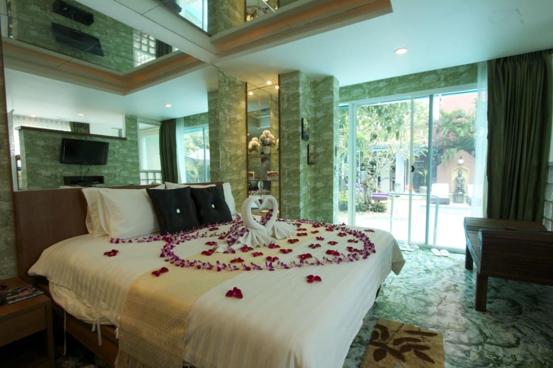 Grand Deluxe Room Club One Seven Phuket - Adults only