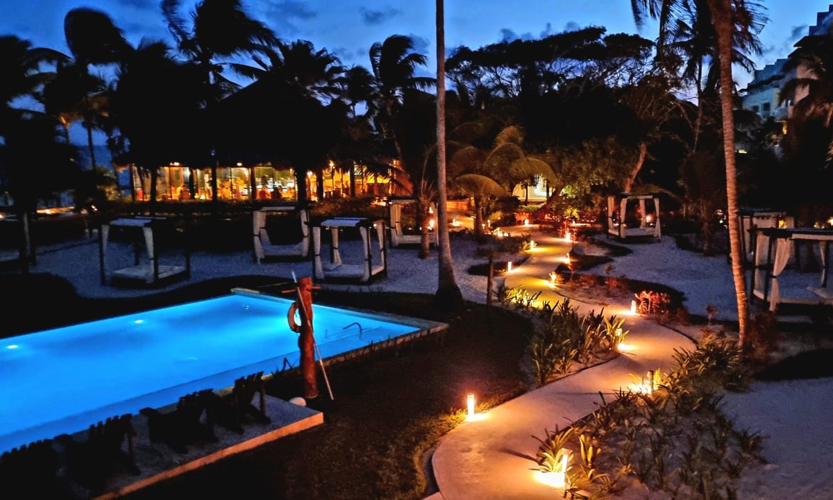 Pool Akumal Bay Beach & Wellness Resort