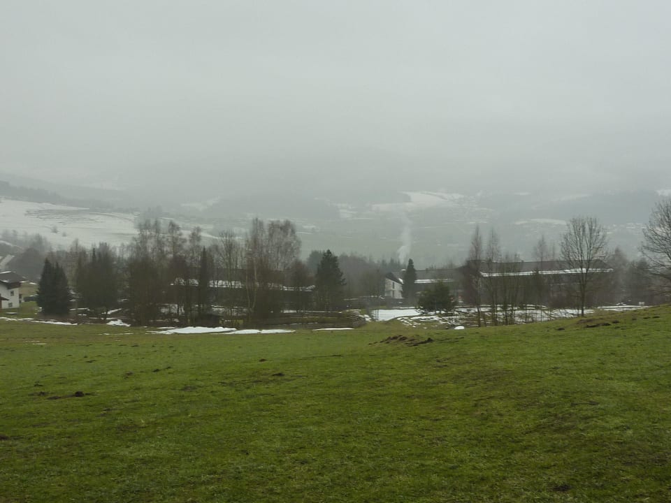 Blick vom Balkon aufs Tal Hotel Sonnenhof