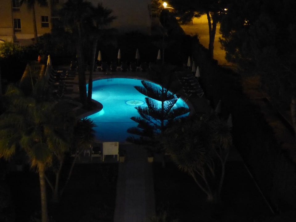 Pool bei Nacht Hotel Metropolitan Playa