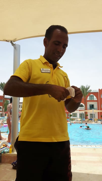 Poolservice Brillenreinigung SUNRISE Garden Beach Resort