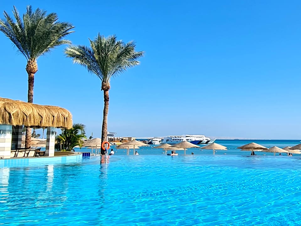 Pool JAZ Elite Casa del Mar Beach