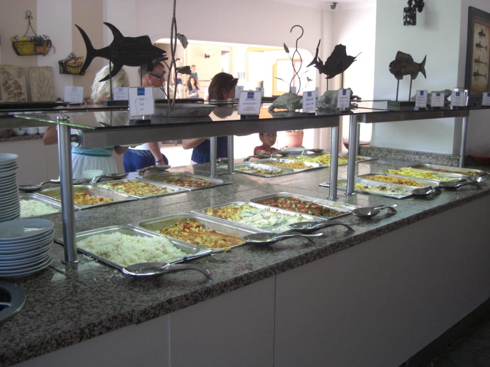 Warmes Büffet Club Turtas Beach Hotel