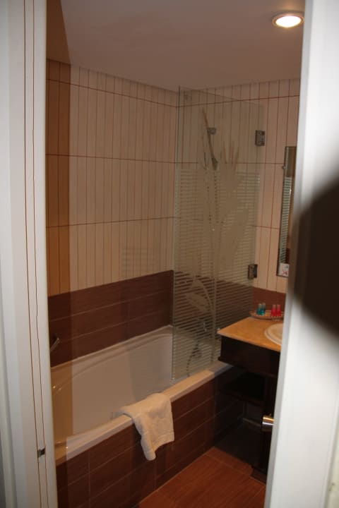 Bad Hotel Paradis Palace