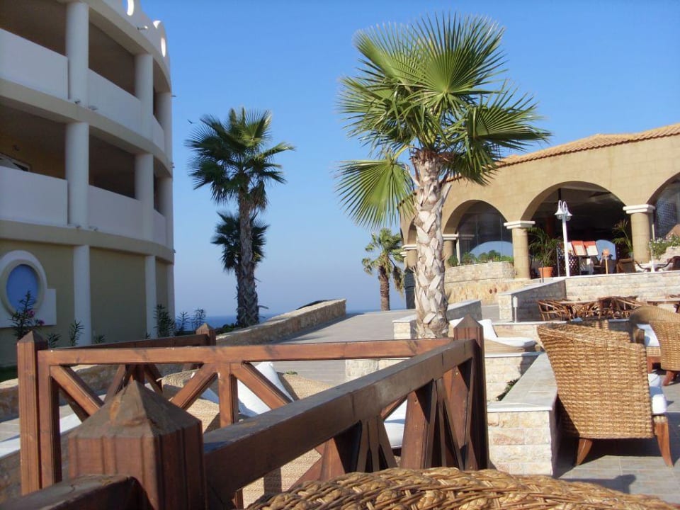Zum Restaurant Hotel Kalithea Horizon Royal