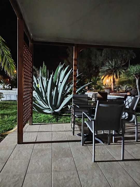 Gartenanlage Apartments Ambassador