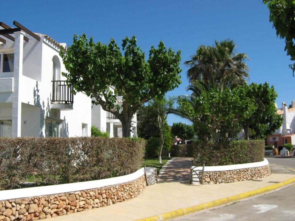 Gartenanlage von Straße Grupotel Aldea Cala'n Bosch