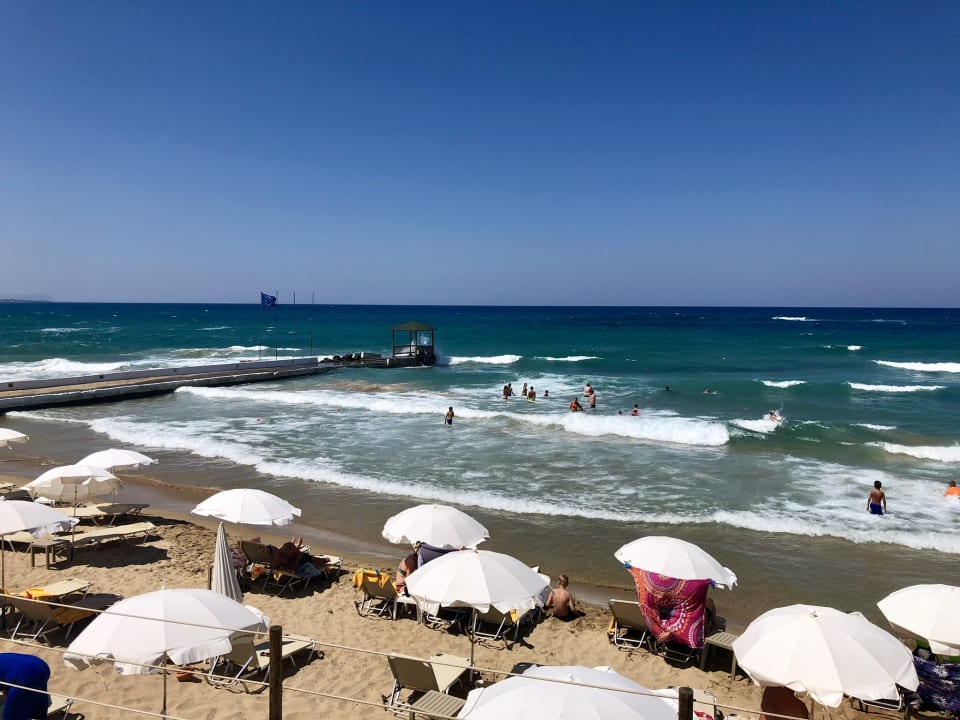 Strand Alexander Beach Hotel & Village Resort